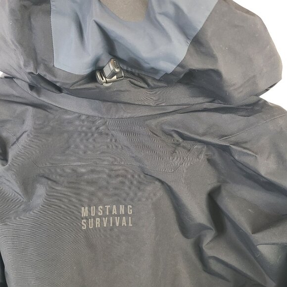 NWT Mustang Survival Guide Jacket Black Waterproof Hooded Sz M - Picture 10 of 11